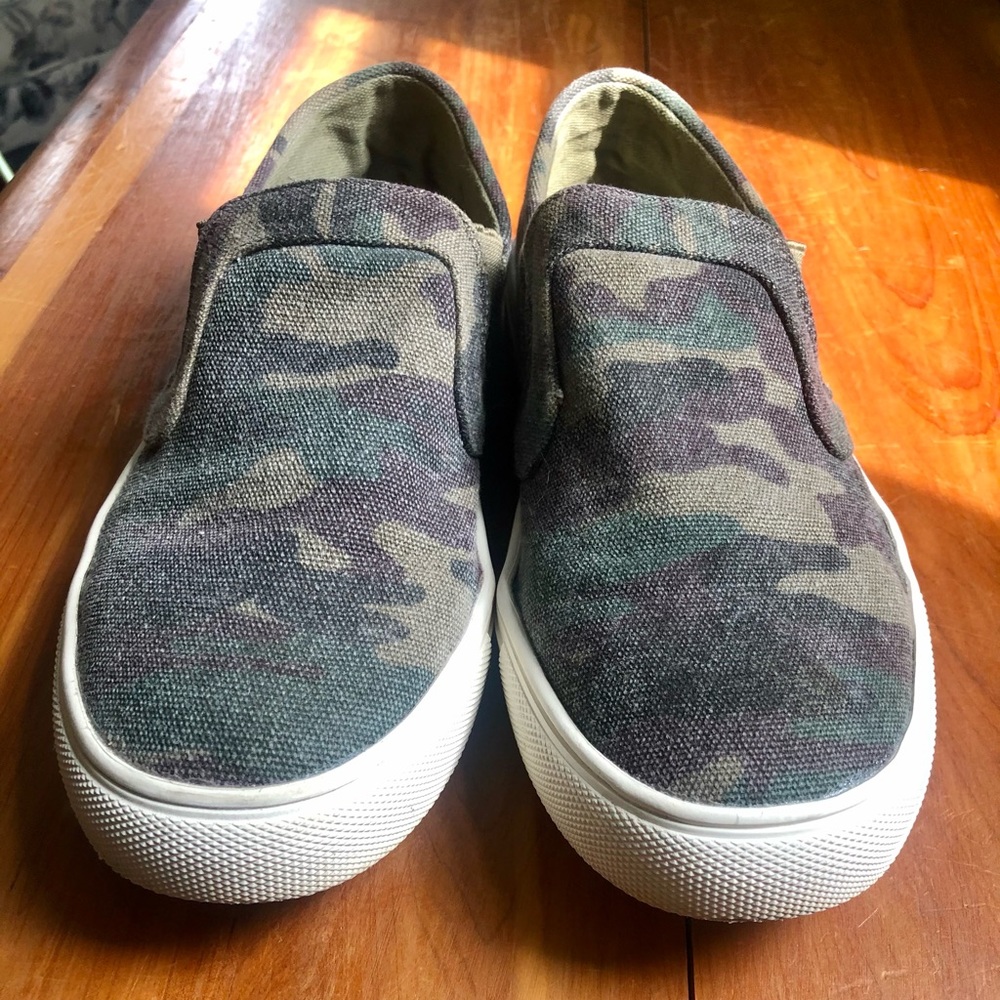 Corkys boutique 7 camouflage shoes